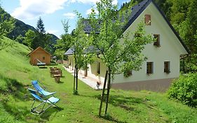 Farmhouse Stiftar